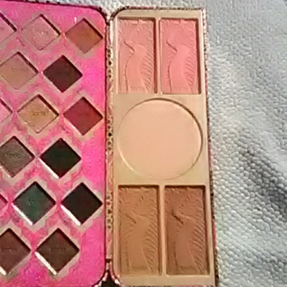 TARTE TREASURE BOX COLLECTOR'S SET - Picture 5 of 8